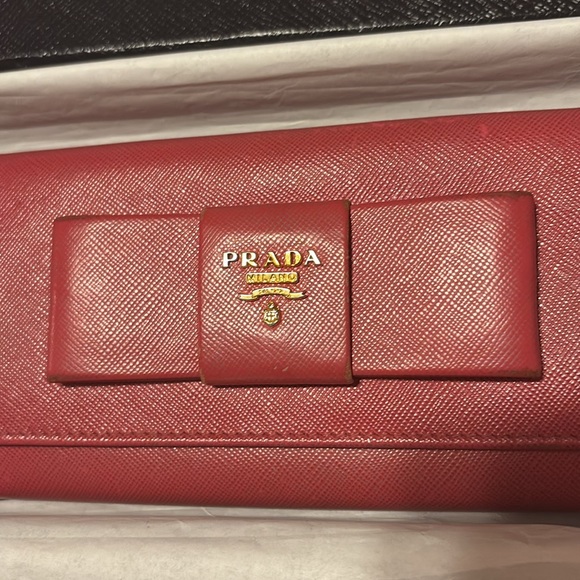 Prada Pink Saffiano Fiocco Bow Leather Wallet with Gold Hardware - Picture 3 of 15